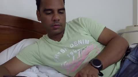 Snapshot of luckyfinalone chatting on September 23, 9:47 pm luckyfinalone online show from September 23, 9:47 pm