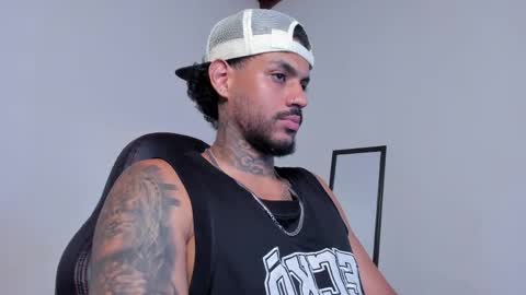 Luigi Vitale online show from April 6, 1:57 am