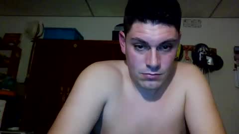 Snapshot of luis2423 chatting on October 25, 5:25 pm A slave to the mistress.. un esclavo para las amas dominantes. online show from October 25, 5:25 pm