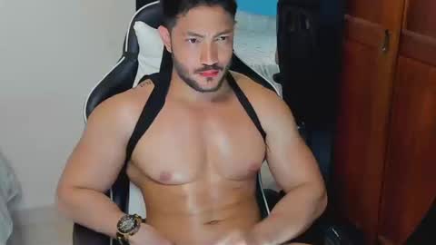 luis_baptista online show from September 14, 2:02 am