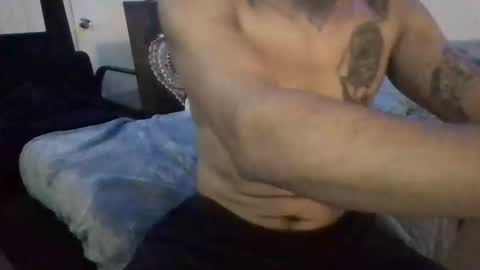 luisjg24hrs online show from April 19, 12:21 am