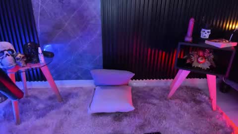 luixdust1 online show from October 21, 6:38 am