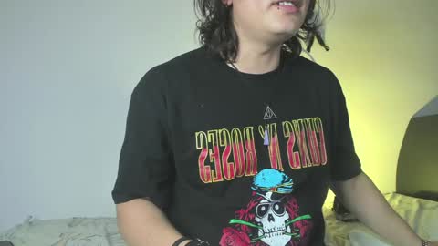 Snapshot of lukashollow chatting on December 6, 2:35 am lukas 3 online show from December 6, 2:35 am