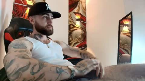 LUKE online show from April 25, 1:25 pm