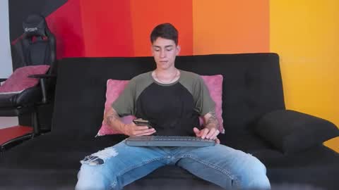 Snapshot of luke_savagge chatting on October 18, 8:58 pm Luke online show from October 18, 8:58 pm