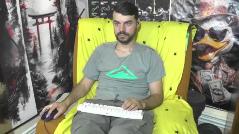 lunaflame554021 online show from April 2, 8:33 am