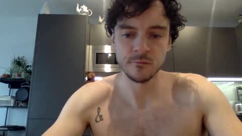 Snapshot of lupine_666 chatting on December 12, 10:56 am Lupine online show from December 12, 10:56 am