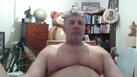 Snapshot of luv2bnakedallthetime chatting on December 12, 11:14 pm Tony online show from December 12, 11:14 pm