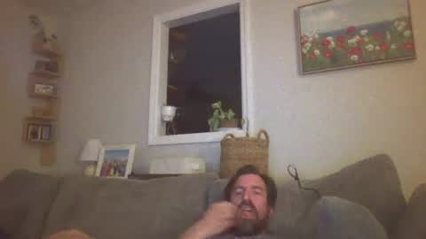 Luv2likslit online show from April 1, 7:21 am