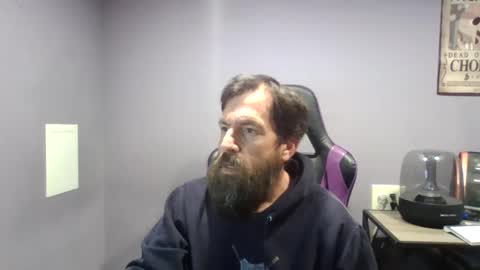 Luv2likslit online show from November 11, 8:30 am