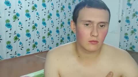 Snapshot of luxeboy_ chatting on October 12, 7:30 pm Mike online show from October 12, 7:30 pm
