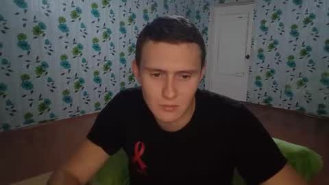 Snapshot of luxeboy_ chatting on October 6, 7:40 pm Mike online show from October 6, 7:40 pm