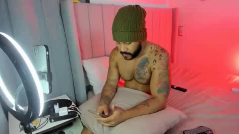 Lyon Dark online show from January 11, 12:48 am