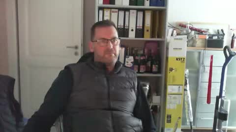 macfly67 online show from January 12, 12:53 pm