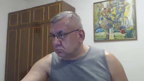 Snapshot of machomale3 chatting on October 17, 7:51 pm Macho online show from October 17, 7:51 pm