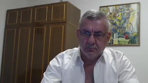 Snapshot of machomale3 chatting on December 7, 9:55 pm Macho online show from December 7, 9:55 pm
