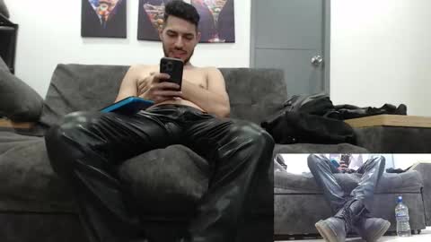 instagram mackdanielsx online show from October 31, 12:45 am