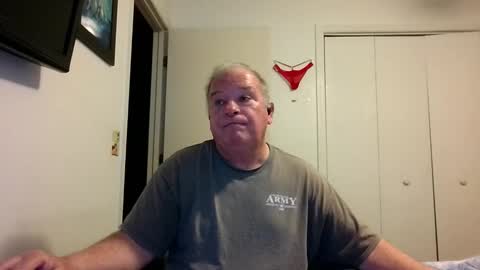 mackdocc001 online show from February 15, 6:27 pm