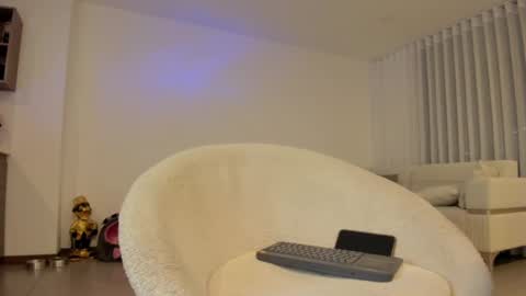 Snapshot of maicolruggeri chatting on January 23, 1:30 am MAICOL online show from January 23, 1:30 am