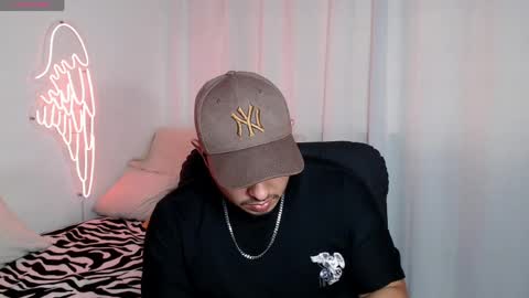 maison_xmed online show from April 14, 9:14 pm