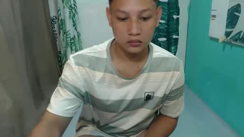 makehugecock online show from November 3, 8:40 am