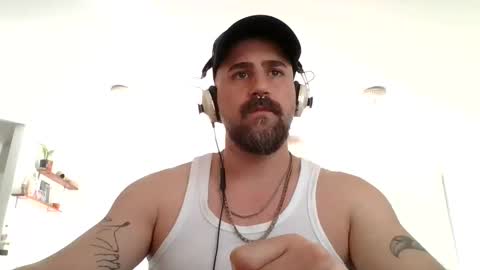 Snapshot of makeme_do_it_ chatting on September 28, 1:09 pm Diego online show from September 28, 1:09 pm