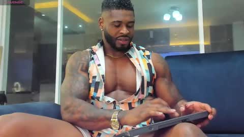 Makonnen online show from February 19, 3:28 am