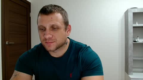 Snapshot of malchyshka chatting on October 18, 10:37 pm malchyshka online show from October 18, 10:37 pm