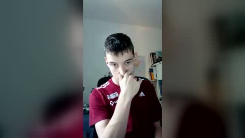 male20y online show from July 10, 5:26 pm