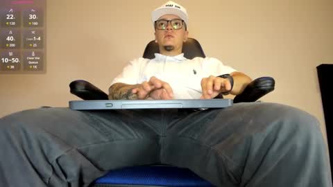 Snapshot of male_pussy chatting on March 9, 4:05 am ADAM online show from March 9, 4:05 am