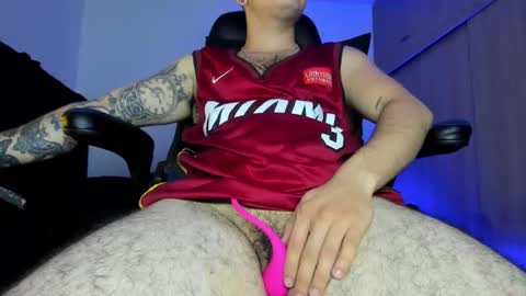 Snapshot of male_pussy chatting on October 9, 5:56 am ADAM online show from October 9, 5:56 am