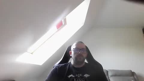 breton online show from April 25, 8:39 am