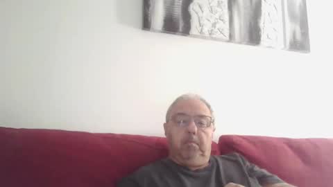 Snapshot of mambow99 chatting on October 4, 7:18 pm OLDMANFREE online show from October 4, 7:18 pm