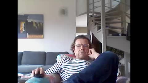 Snapshot of man38110 chatting on January 9, 9:27 am man38110 online show from January 9, 9:27 am