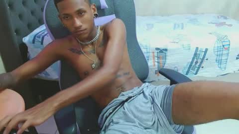 Snapshot of man_san11 chatting on March 1, 5:27 pm man_san11 online show from March 1, 5:27 pm
