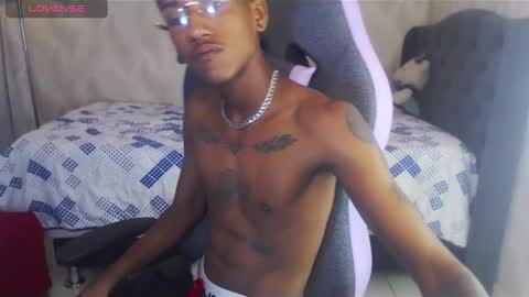 Snapshot of man_san11 chatting on December 24, 4:19 pm man_san11 online show from December 24, 4:19 pm