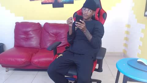 Snapshot of man_san11 chatting on December 2, 3:01 pm man_san11 online show from December 2, 3:01 pm