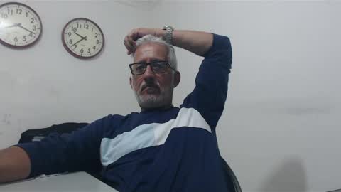 Snapshot of manolito1024 chatting on February 23, 2:35 am Manolito online show from February 23, 2:35 am