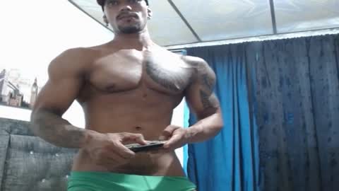 Manolo online show from December 5, 9:28 pm