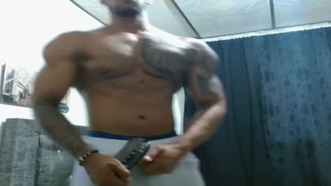 Manolo online show from January 17, 12:10 am