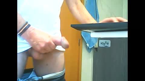 manu_481 online show from December 5, 4:25 pm