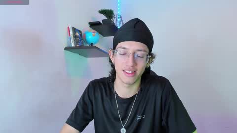 Manuel online show from October 25, 4:47 am