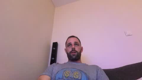 manynaaamess online show from October 26, 7:05 pm