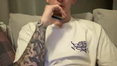 Snapshot of marcellohardsex chatting on December 6, 9:24 pm marcellohardsex online show from December 6, 9:24 pm