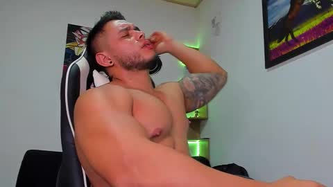 Marco Diaz online show from September 26, 2:20 am