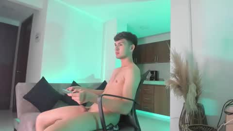 Snapshot of marcus_fire chatting on January 27, 5:03 am marcus_fire online show from January 27, 5:03 am