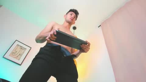 Snapshot of marcus_fire chatting on February 22, 3:10 pm marcus_fire online show from February 22, 3:10 pm
