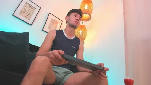 Snapshot of marcus_fire chatting on March 1, 6:32 pm marcus_fire online show from March 1, 6:32 pm