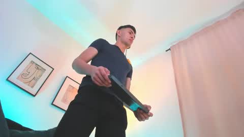 Snapshot of marcus_fire chatting on March 10, 1:00 pm marcus_fire online show from March 10, 1:00 pm