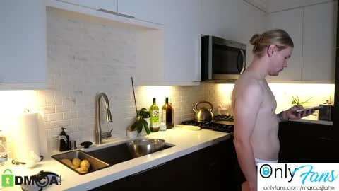Snapshot of marcusjlahn chatting on October 2, 2:43 pm marcusjlahn online show from October 2, 2:43 pm